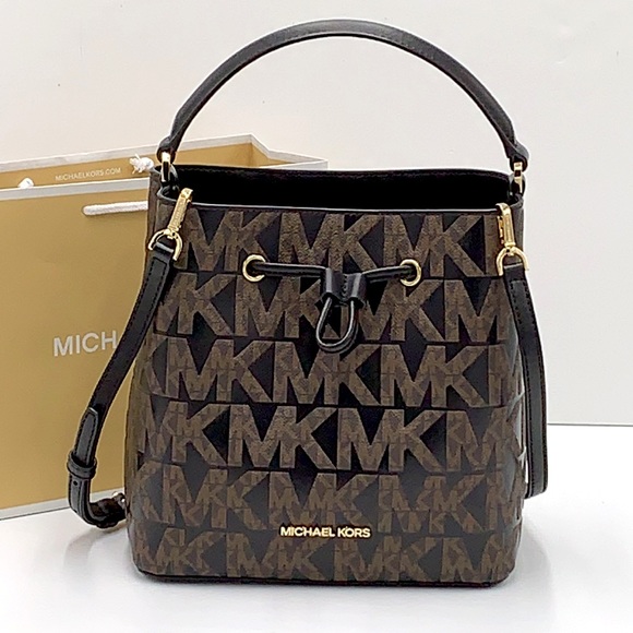 MICHAEL KORS SURI MEDIUM BUCKET MESSENGER BAG BROWN/BLACK SIGNATURE - Picture 2 of 16